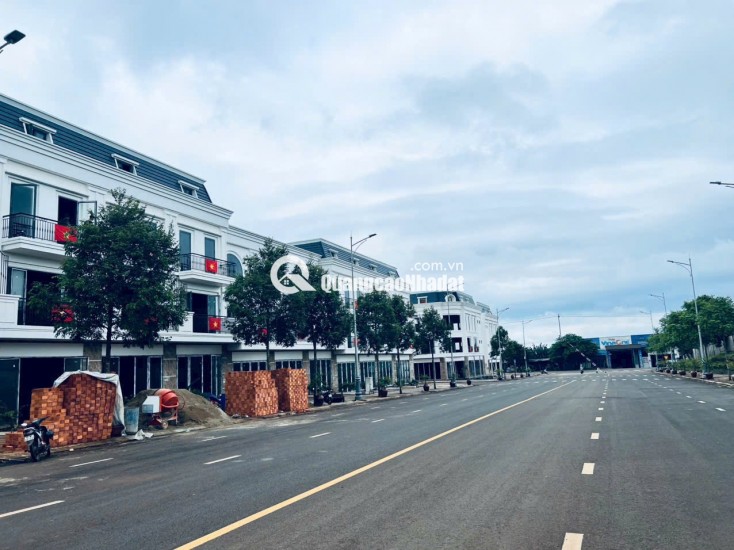 Nhà phố KĐT Ân Phú – vị trí đắc địa, đường 32m, sổ riêng, giá tốt 5,7 tỷ